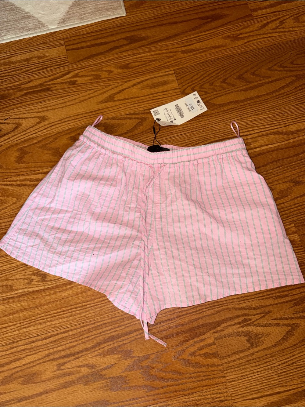 Zara Women's Pink Striped Elastic-Waist Shorts
